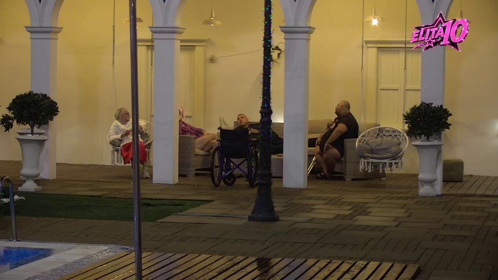 Totalni hit: Uroš se zaljubio u veštačku inteligenciju, Caru spržen mozak u sekundi! (VIDEO)