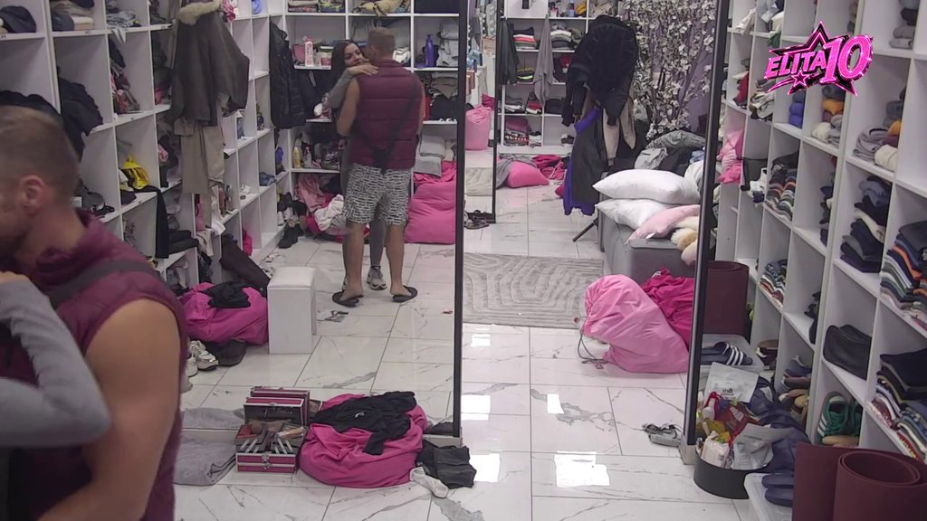 Podigli temperaturu u garderoberu! Mahir i Slađa Krnjaić se sakrili, pa razmenjivali nežnosti (VIDEO)