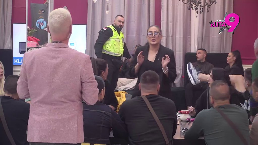 Karambol u Beloj kući: Bora pukao kao zvono i krenuo na Asmina! Psuje mu sve mrtvo i živo, obezbeđenje hitno reagovalo (VIDEO)