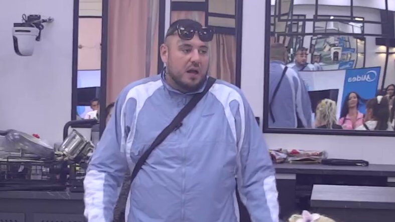 Prekinuli se od alkohola i dohvatili: Filip Car priznao da mu Đukić i Aneli nisu nikakav par, žestoko ih isprozivao! (VIDEO)