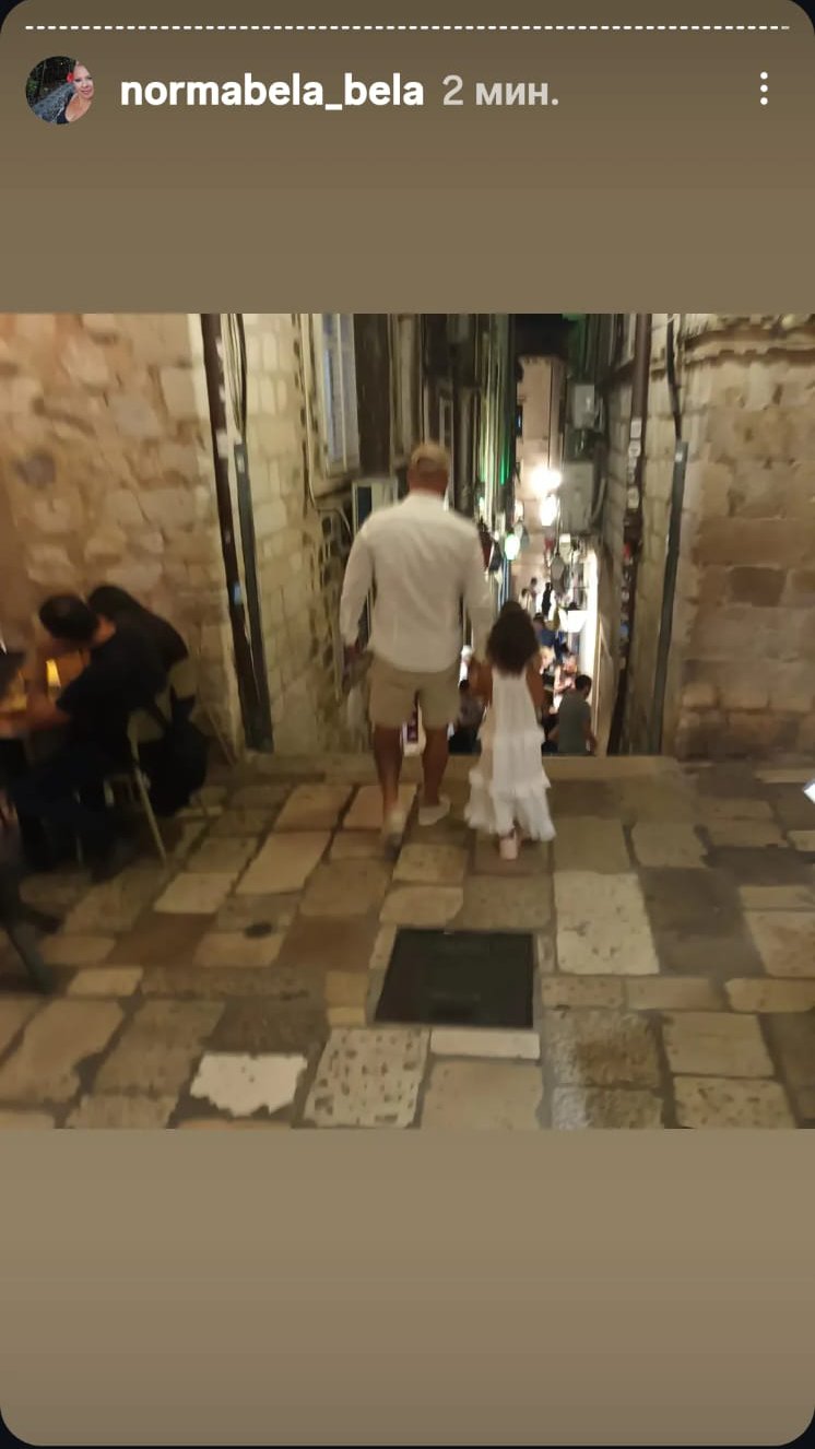 Rešila da istera svoje: Grofica opet namerno okačila slike Nore i Luke, ovo neće izaći na dobro! (FOTO)