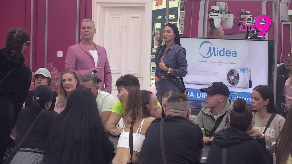 Opšti karambol u Beloj kući: Ratuje se na više frontova, žestoke prozivke pljušte na sve strane! (VIDEO)
