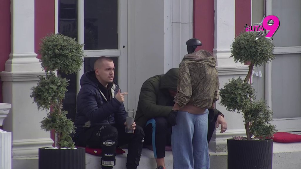 Čekale su da urade jedna na drugu: Dača jedva dočekao raskol prijateljstva Maje i Aneli, otkrio da je Ahmićeva bila spremna na OTKOPAVANJE RATNIH SEKIRA! (VIDEO)