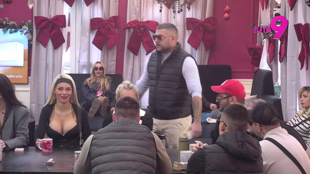 Uništićeš jednu baku, žena će da umre zbog tebe! Asmin pokušao da otrezni Jovana, Milosava ODMAH SKOČILA! (VIDEO)