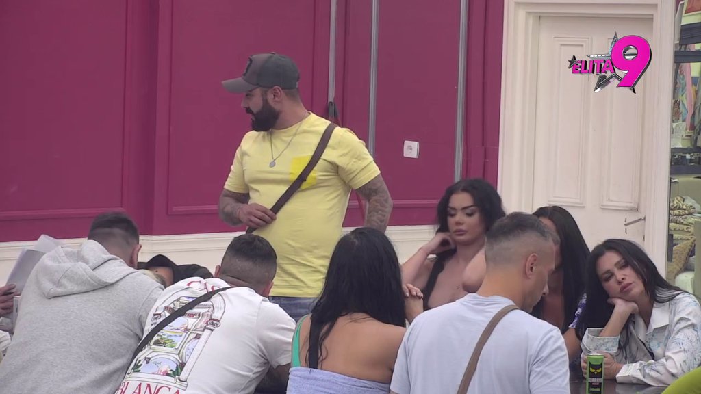 Sramno! Anita divlja jer ništa nije po njenom, Asmin krenuo njenim stopama: Smara me ovo... (VIDEO)