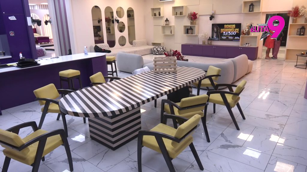 Rastanak od kog bole oči! Đukić dopratio i izgrlio Teodoru, ona mu poručila: Ti si uvek NA IVICI (VIDEO)