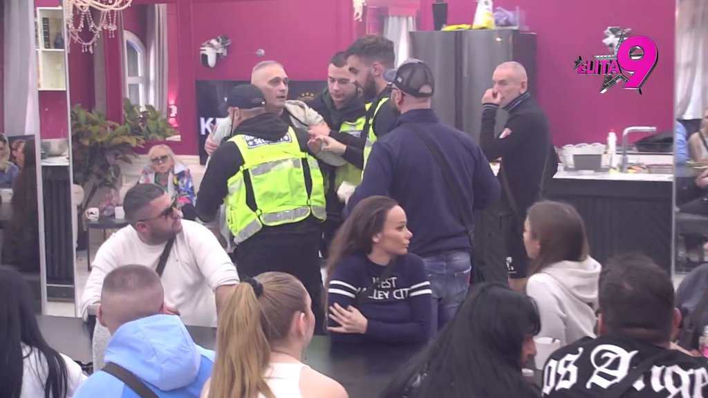 LUKA POHVALIO ANĐELA, Aneli zaurlala, a onda je LUKS SKOČIO DA SE SVAĐA! Obezbeđenje ga obuzdalo! (VIDEO)