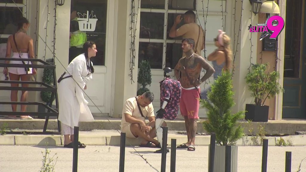 Niko ne zna Tošine muke: Sprema se za pakao na žurki, učesnici ga već vrbuju za besplatan alkohol! (VIDEO)