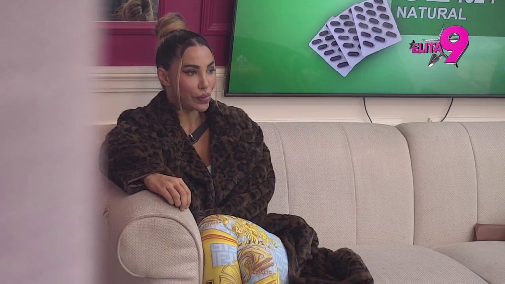 ON JE NJEN ADRESA ZA SVE: Stanija otkrila detalje razgovora nje i Aneli, dala joj savet iako Asmićka tvrdi da je iskoristila njenu priču (VIDEO)