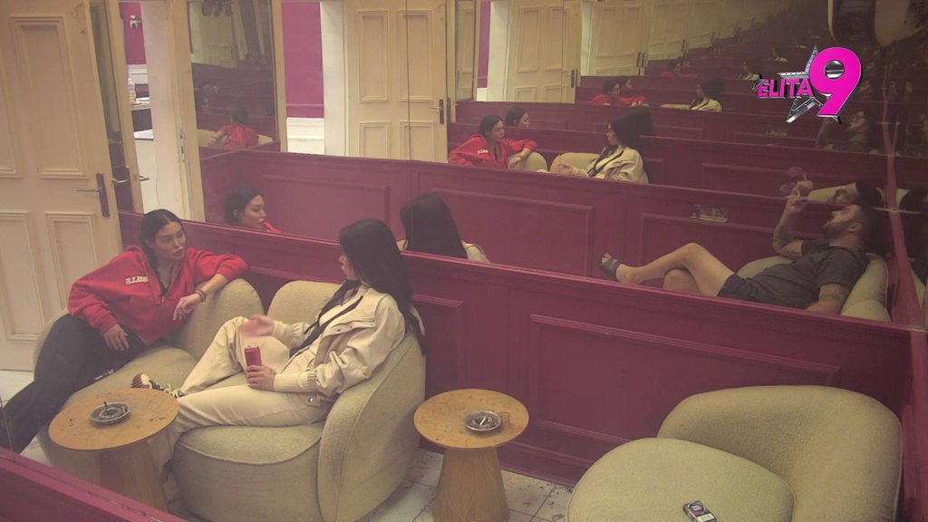 Sad je sve jasno: Aneli je njena kočnica! Maja ne može da uđe u vezu sa Asminom jer ne želi da bude osuđena na ljutu rivalku (VIDEO)