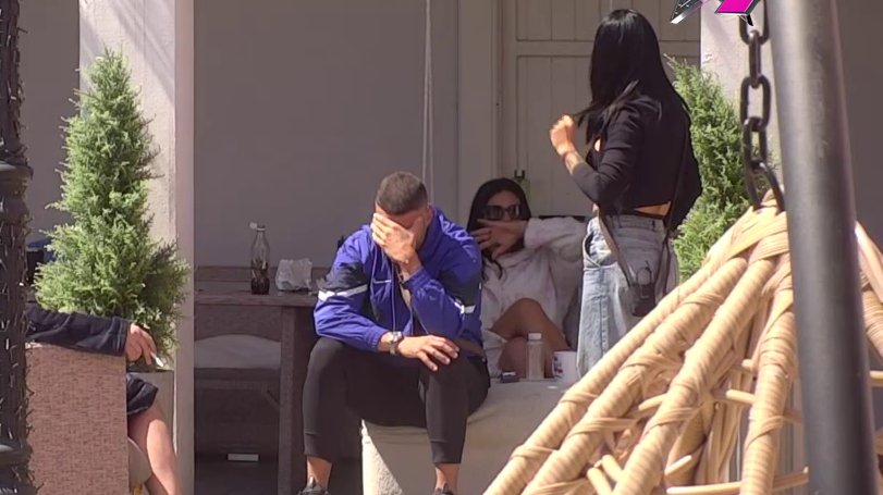 Hana Duvnjak na meti osuda: Takmičari je urnišu zbog aljkavosti, ona ni ne sanja šta joj se priča iza leđa! (VIDEO)