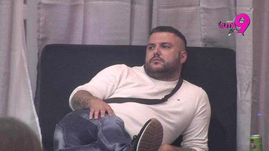 IZBACILA GA IZ STANA ZBOG NJE! Maja priznala da joj je Asmin pisao dok je bio sa Stanijom: Slao mi je vatrice (VIDEO)