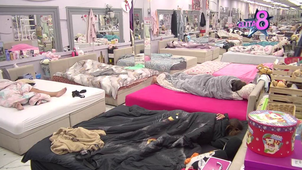 Oglasio se Veliki šef: Takmičari nemaju mnogo vremena! (VIDEO)