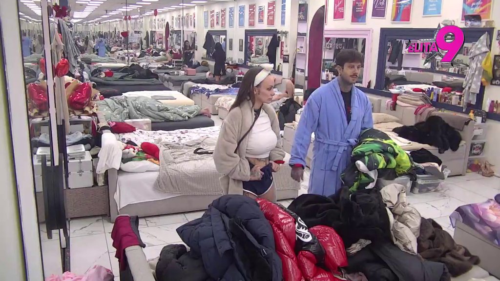 Sve je lepše kad im Bebica ne diše za vratom: Teodora priznala da bi joj lisice sa Filipom bile lagane da nema dečka! (VIDEO)