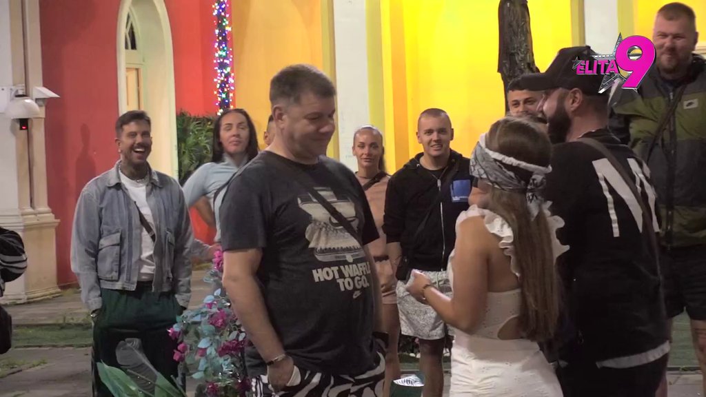 OVO NIKO NIJE OČEKIVAO! Pao poljubac između Sare i Ivana, ona otvorila dušu (VIDEO)