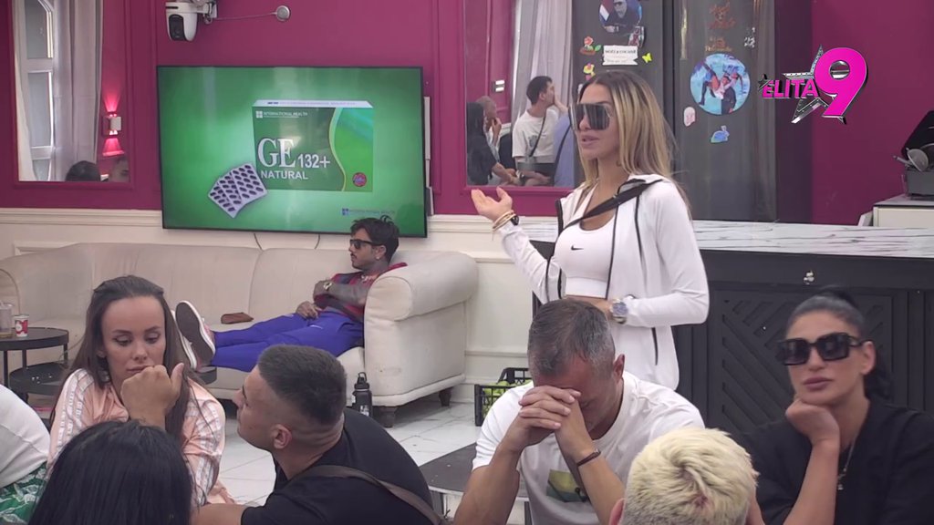 Aneli pokušava svim silama da zaledi osećanja prema Filipu, Bebica izneo razlog o raspadu GORNJEG DOMA! (VIDEO)