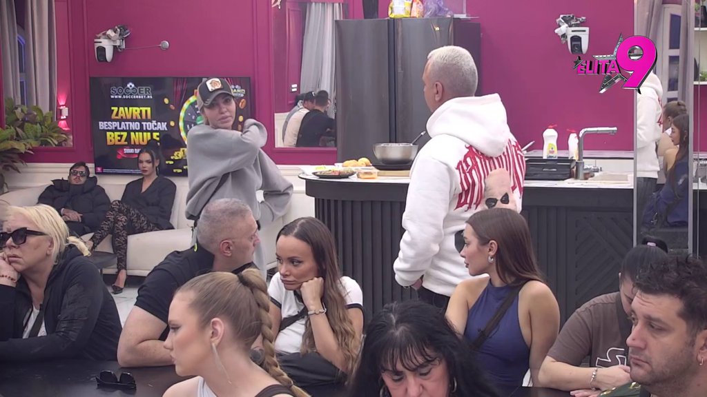 DA JE VOLIM, NIKAD NE BIH... Asmin Durdžić negira da ima emocije prema Aneli, ona se totalno SPETLJALA tokom izlaganja o njihovom odnosu! (VIDEO)