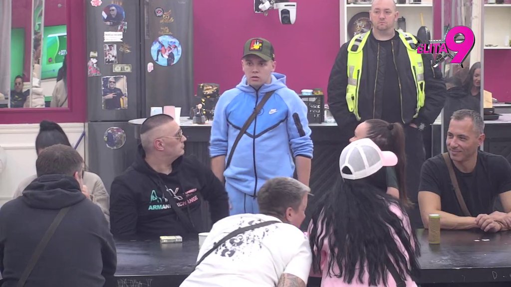 Pokazuješ da si ljubomorna zbog Filipa: Dača stao u Teodorinu zaštitu i zarežao na Maju, ovo će biti rat do istrebljenja! (VIDEO)