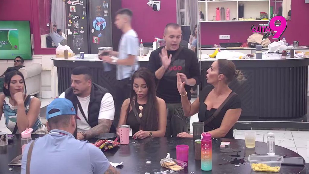 MRTVE MI MAME, REKAO SI TO: Kačavenda se zaklela da joj se Dača poverio da je Sofiji dao pozajmicu, on zaplakao, pa kroz suze negirao njene navode: SESTRICE MI MOJE... (VIDEO)