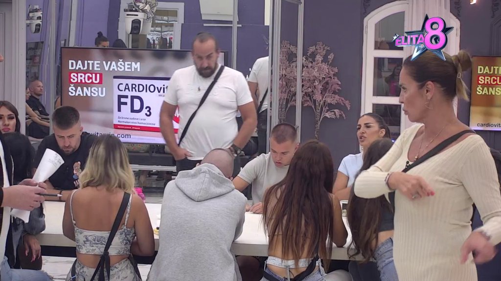 Ena Čolić želi Peju samo za sebe: Pokušala da ga odvoji od svih ljudi, on ostao šokiran! (VIDEO)