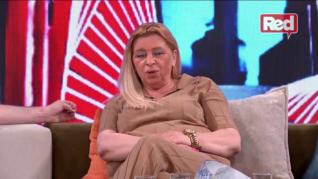 ZNA LI ONA KO JE ZLATA: Žena Hasana Dudića šokirala sve svojim rešetanjem Ene Čolić, njen ujak je sačekao na zicer, pa ŽESTOKO UZVRATIO: Mi nismo repa bez korena! (VIDEO)