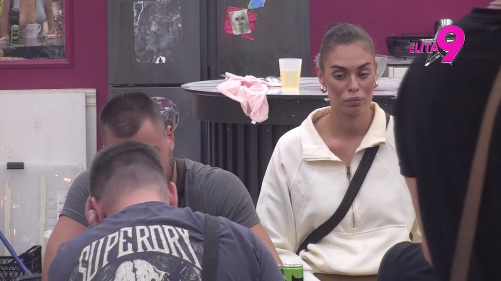 ŠTA SI DOŽIVELA MAJO?! Mića zgrožen Majom i Asminom šta iznose, pa Anđelo sasuo Mini sve u lice: Nikad se neće promeniti (VIDEO)