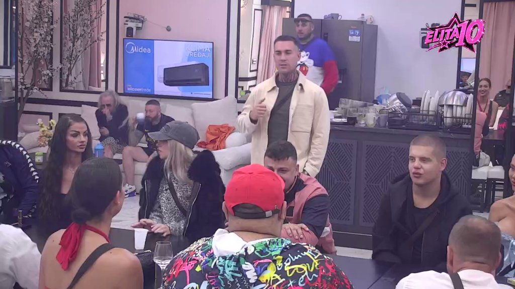 MLADA SI, MOŽDA SI NEIŽIVLJENA! Karić traži opravdanje za Laurine postupke (VIDEO)