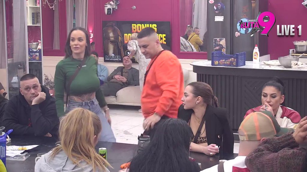 Mene prozivala da sam gej, a ona lezbijka: Bora jednom rečenicom unakazio Anastasiju, njenoj porodici neće biti dobro (VIDEO)