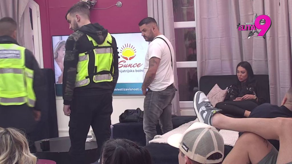 TI SI KVAZIMODO, A NE MOJSIJE: Bora i Miladin zatresli zidove Bele kuće svojom svađom, obezbeđenje napravilo ŽIVI ZID!  (VIDEO)