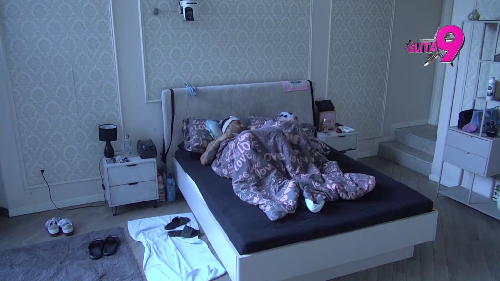 Prava drama u cik zore! Maja skočila na Asmina, on joj odbrusio: U osam letim za Linc s mamom, imaš 24 sata da... (VIDEO)