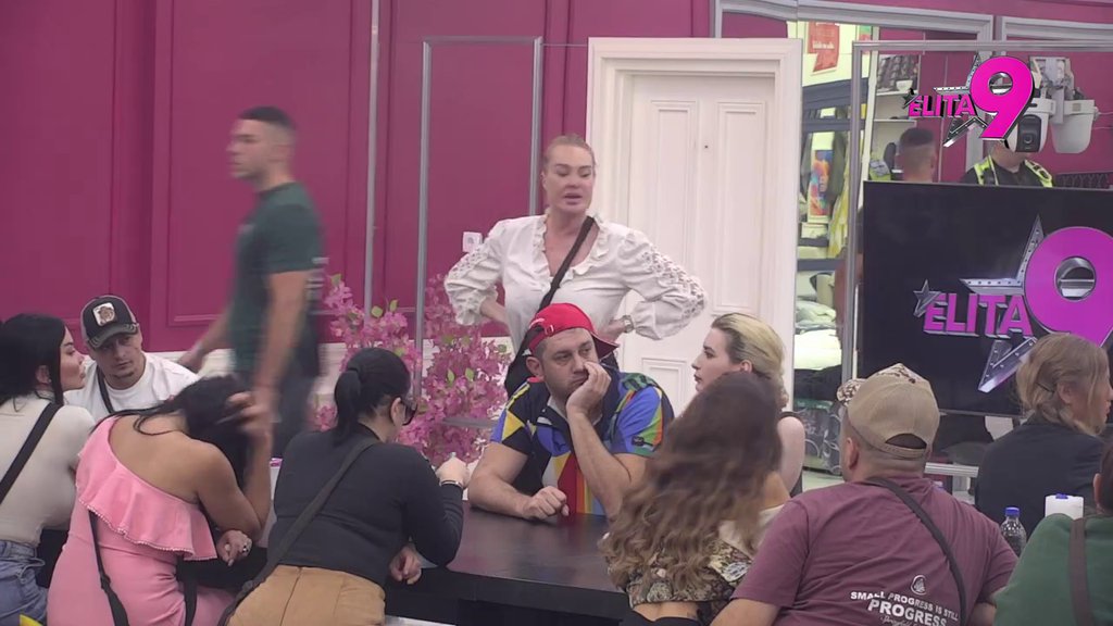 ŠOK! Anđelo urnisao Boginju i Saru, nazvao ih ULIČARKAMA, Iva raskrinkala sve (VIDEO)