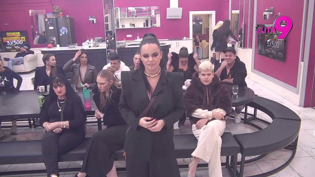 Razvezala jezik: Jovana pevačica nikad žešće udarila na Aneli, pa priznala da je Maja baš povredila! (VIDEO)