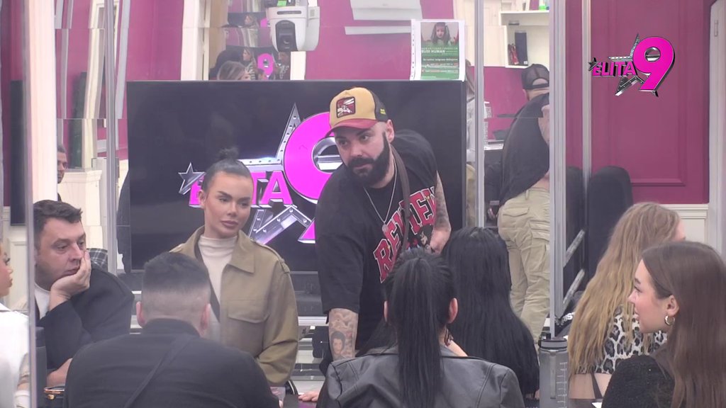 Jovana pevačica luda za Lukom? Terza uhvatio njene poglede, Anita šokirala reakcijom (VIDEO)