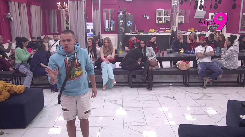 Trese se Bela kuća: Dača raspalio paljbu po Luki i Aniti, otkrio koliko gore od ljubomore zbog Aneli i njenih poklona! (VIDEO)