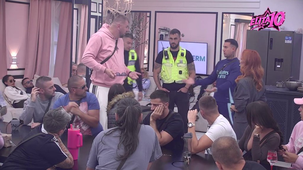 OVAJ OBRAČUN SU SVI ČEKALI! Konačno se SUOČILI Janjuš i Mateja: Je l' ti meni vređaš inteligenciju? Obezbeđenje odmah uletelo (VIDEO)