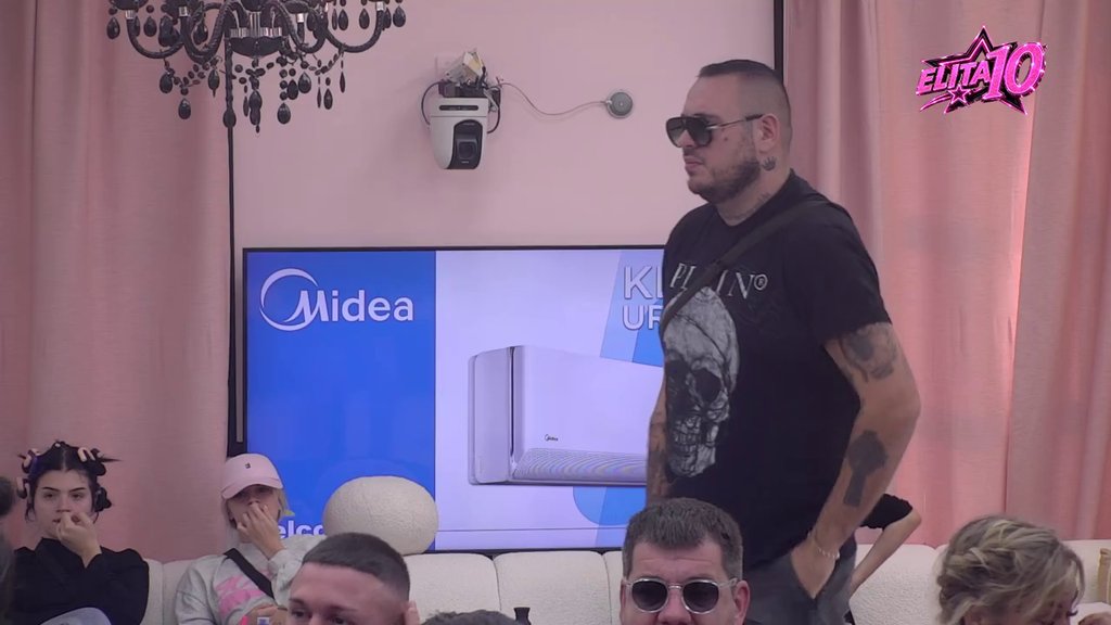 To se zove sunovrat muzike! Filip Car žestoko isprozivao Gastoza, pa potkačio i Desingericu: Kad ga čujem, zabole me bubrezi (VIDEO)