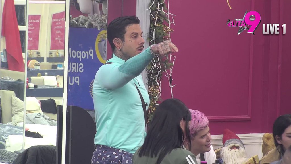 Trese se Bela kuća: Bora i Anita u ratu do istebljenja! Santana uspeo da je brzinom svetlosti zalepi za dno: Tebi će dete da gleda... (VIDEO)