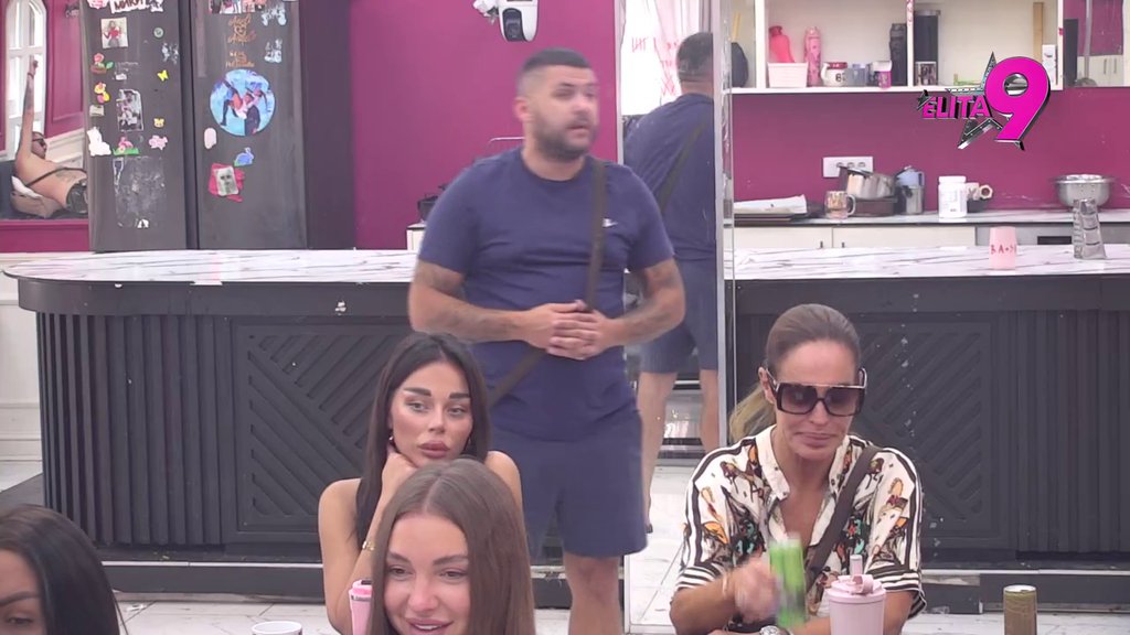 Asmin i Hana raskrinkali Ahmićke: Isplivao dokaz da se Grofica slika u uniformi Neriovog pokojnog oca