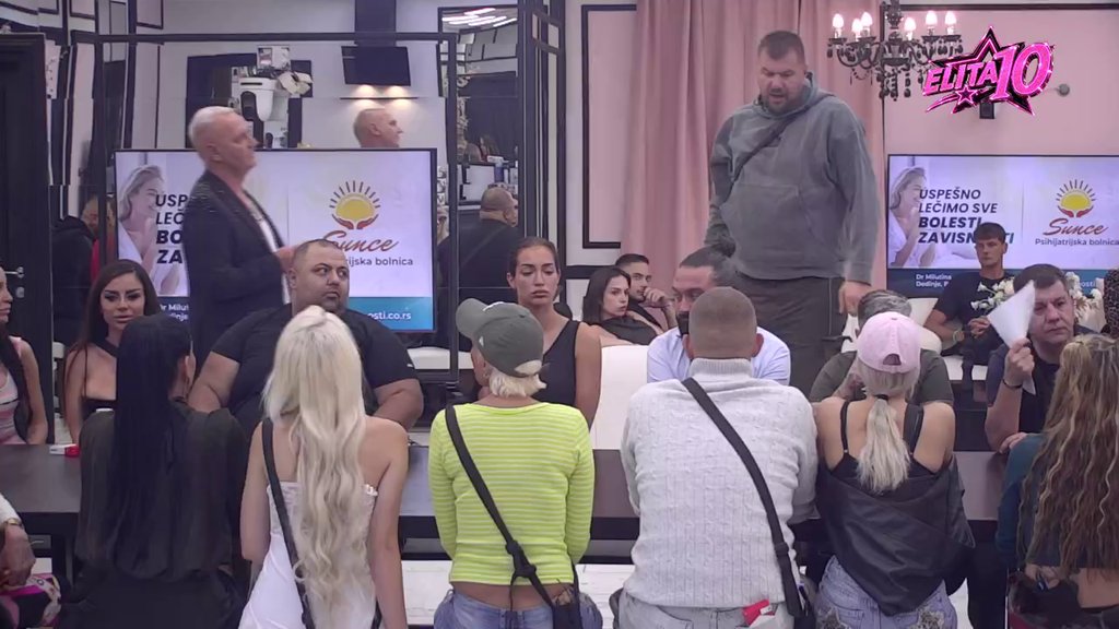 Iskrena do koske! Matora priznala da Janjušev veliki budžet NIJE REALAN, on pecnuo Aneli: Jedino ko je Asminu lizao... (VIDEO)