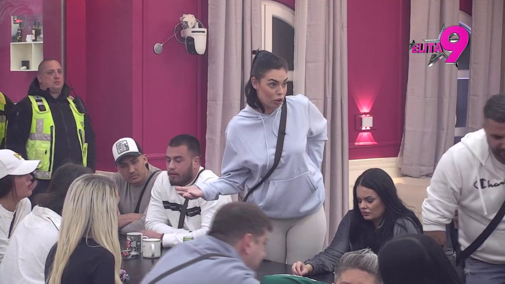 Pala mu roletna: Viktor poludeo na Minu, saznao da mu iza leđa pakuje priče sa Sofijom i Draganom! (VIDEO)