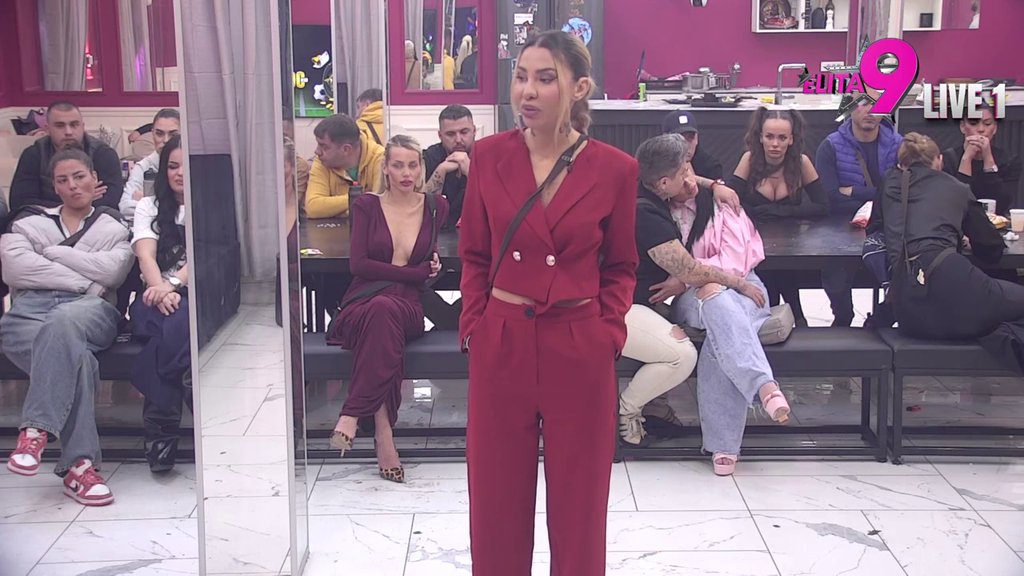 Tokom odnosa me pitao da idemo u svinger klub: Aneli iznela skandalozne detalje! Otkrika da je Luka tamo već vodio bivšu ženu i koristio drogu! (VIDEO)