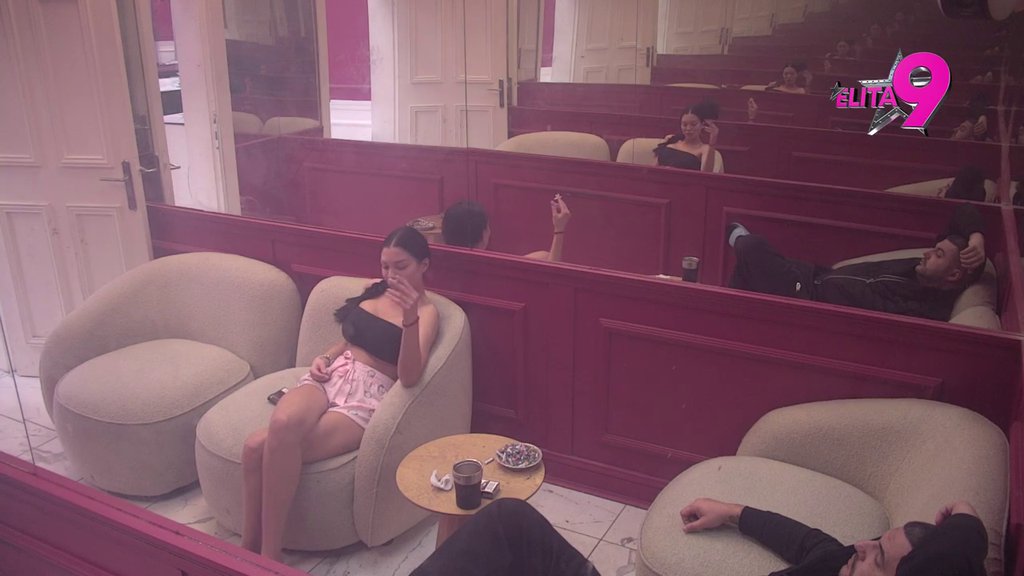 HLADAN TUŠ! Maja pred zoru shvatila da joj NEDOSTAJE VREDAN KOMAD NAKITA, ubeđena da ga je neko ukrao! (VIDEO)