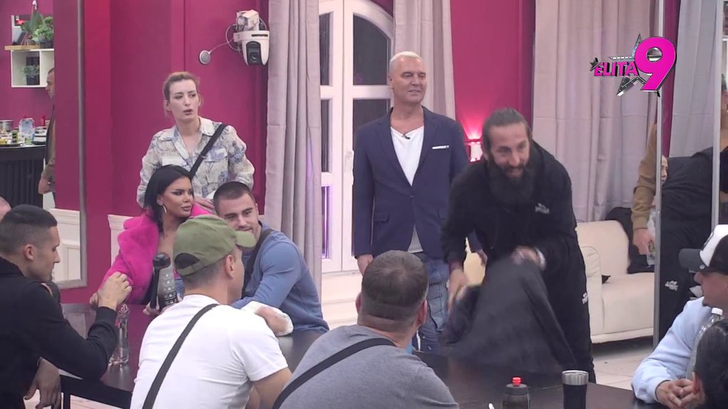 Sunčica povukla šok-potez: U izolaciju poslala Anitu, a evo da li s Anđelom ili Đukićem! (VIDEO)