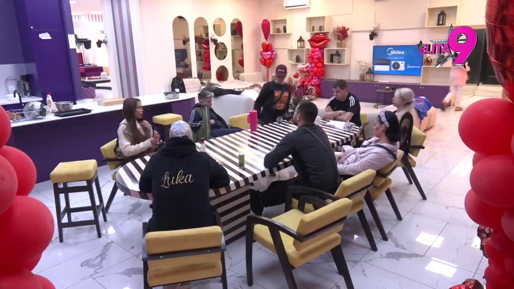 Ozbiljan je folirant, naštelovana na rijaliti! Vanja Prodanović završila prijateljstvo sa NJOM, pa je žestoko potkačila! (VIDEO)