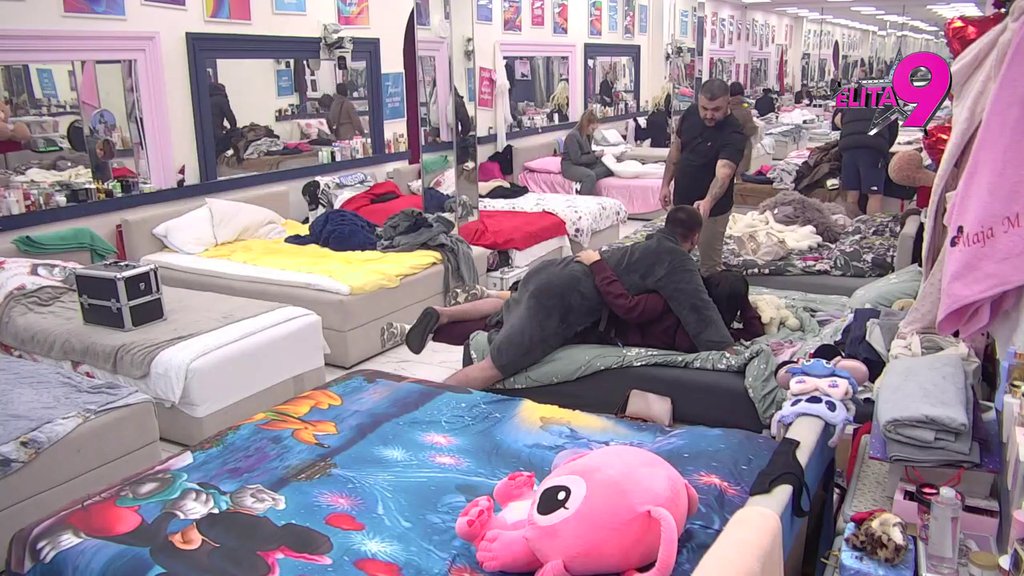 Pronašla njegovu slabu tačku: Mina dokazala da je ljubav nje i Viktora jača od svega, jednim zagrljajem rešili problem sa nepoverenjem (VIDEO)