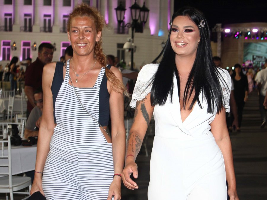 Viđali su se, ali... Nakon optužbi da je Mina Vrbaški bila ljubavnica oženjenom reperu Bibi, oglasila se njena majka Ivana i ispričala sve što zna