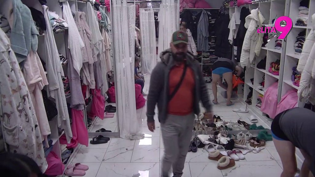 Radi punom parom da ih zavadi: Luka daje sve od sebe da posvađa Aneli i Anđela (VIDEO)