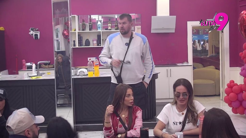 I ti si nečija ćerka: Janjuš zapušio usta Maji Marinković, životom brani Aneli od svih napada! (VIDEO)