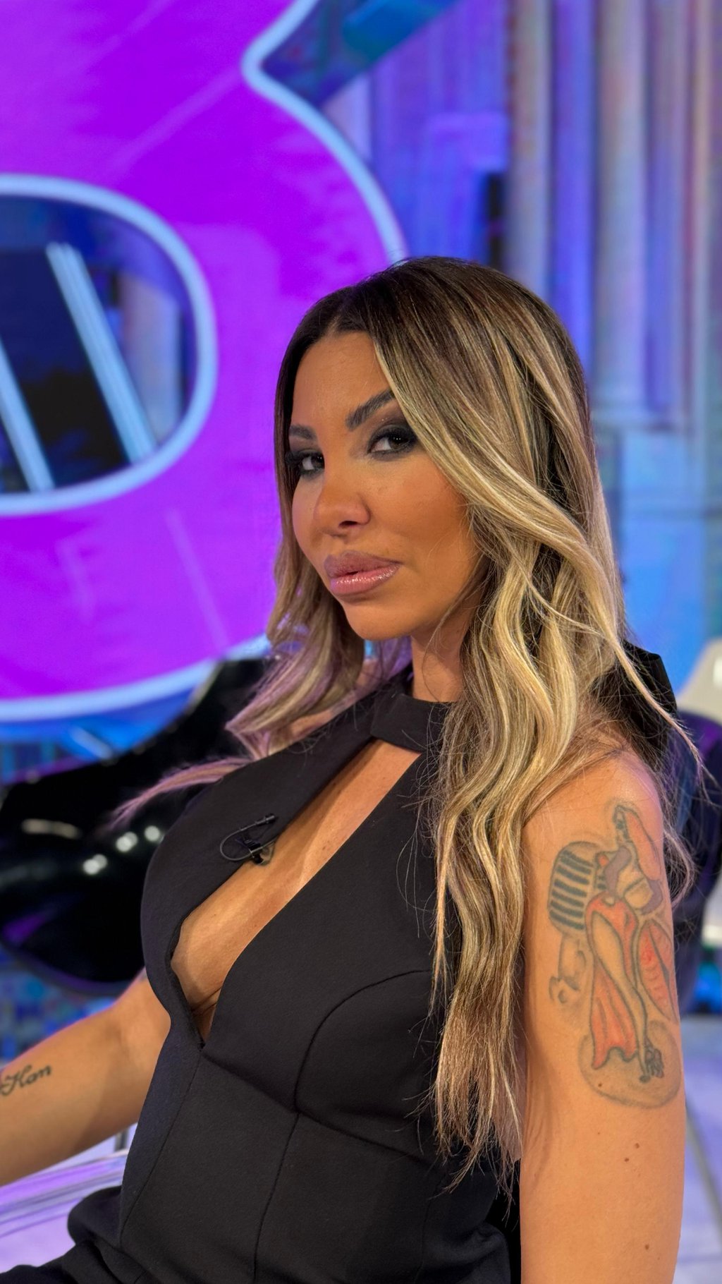 INSTA REŠETKA! Aneli Ahmić otkrila kad će upoznati Luku sa svojom majkom, pa priznala da li ozbiljno razmišljaju o bebi, a evo šta kaže na to što ju je Janjuš podržavao da pobedi (VIDEO)