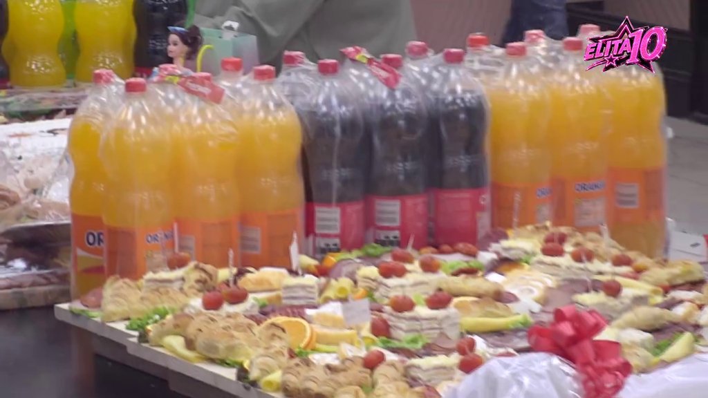Uživo na Pinku: Proslava Svete Petke u Beloj kući, takmičare dočekala bogata trpeza! (VIDEO)